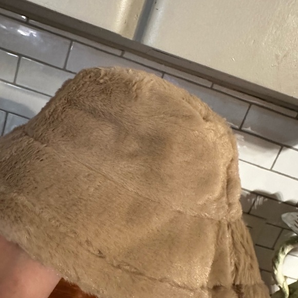 Fur bucket hat. Adjustable New - Picture 6 of 6